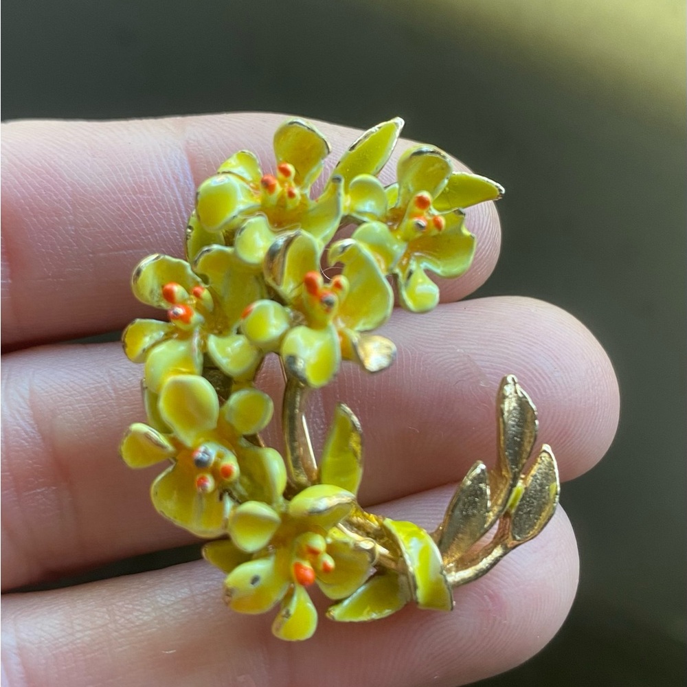 Vintage Floral Brooch Pin with Yellow and Orange Enamel